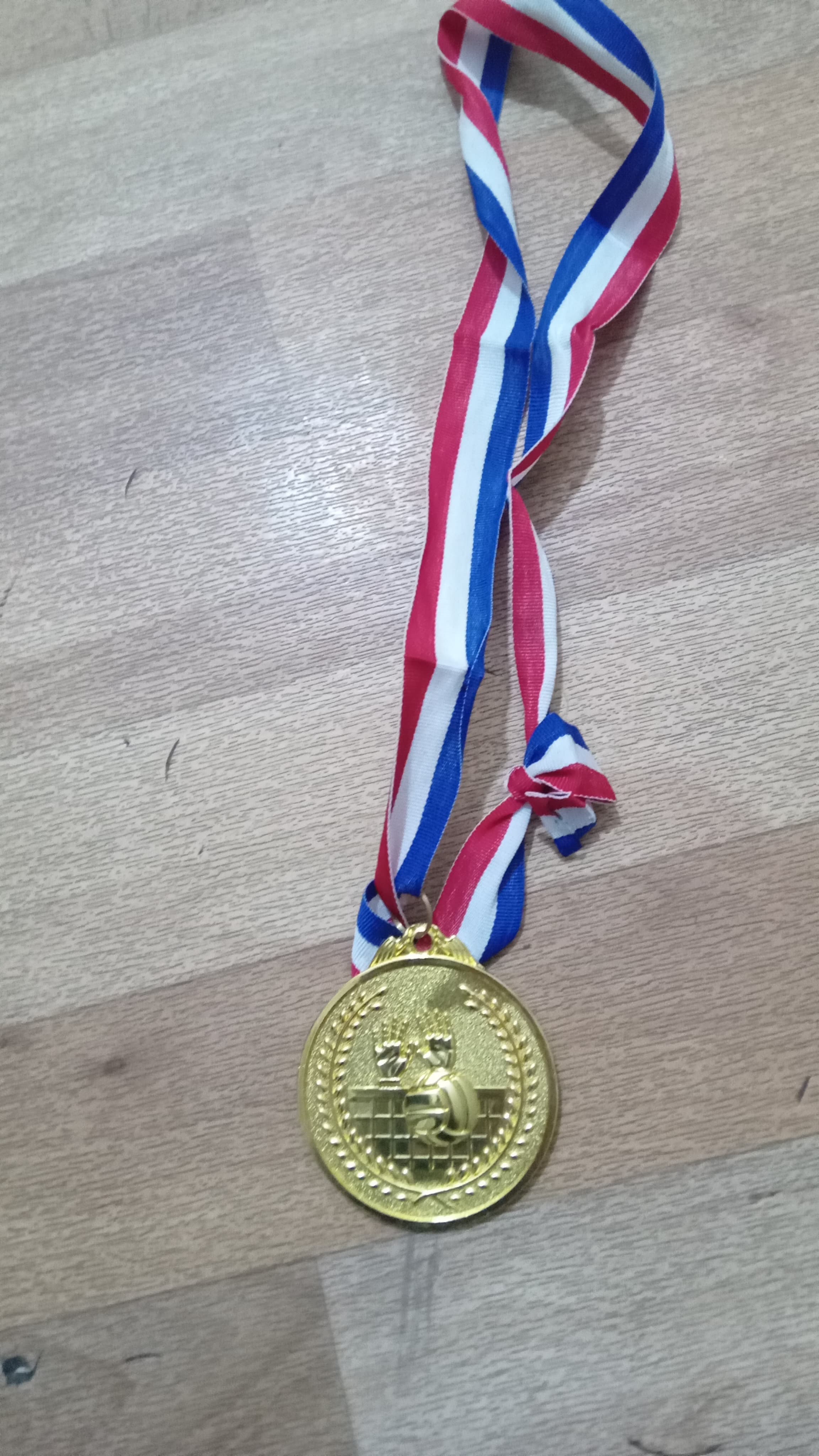 ميدالية ذهبيه للمركز الأول